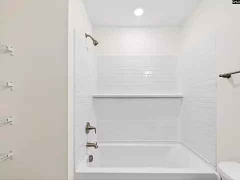 Bath - 150 Odell Dr, Cayce, SC 29033 photo 4 of 6