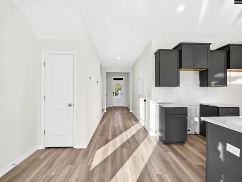 Entry Way - 150 Odell Dr, Cayce, SC 29033 photo 3 of 7