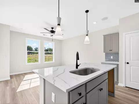 Kitchen - 146 Odell Dr, Cayce, SC 29033 photo 3 of 5