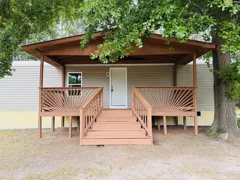 329 Kyzer Rd, Lexington, SC 29073