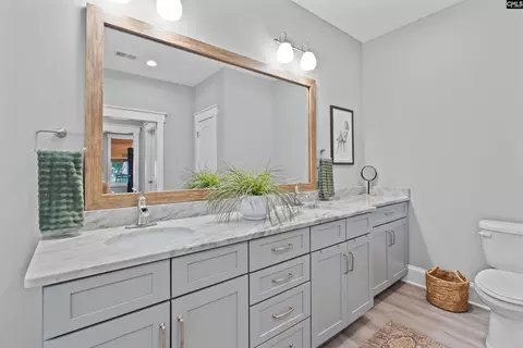 Bath - 119 Saluda Waters Rd, Leesville, SC 29070 photo 4 of 8