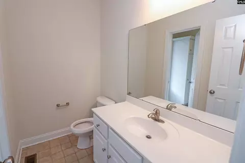 Bath - 2647 Old Charleston Rd, Gilbert, SC 29054 photo 4 of 7