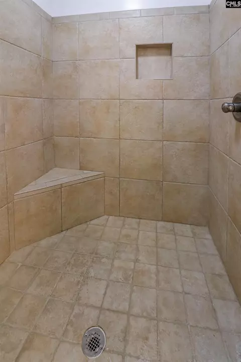 Bath - 2647 Old Charleston Rd, Gilbert, SC 29054 photo 3 of 7