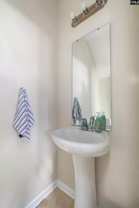 Bath - 1773 Nicholas Dr, Sumter, SC 29154 photo 1 of 6