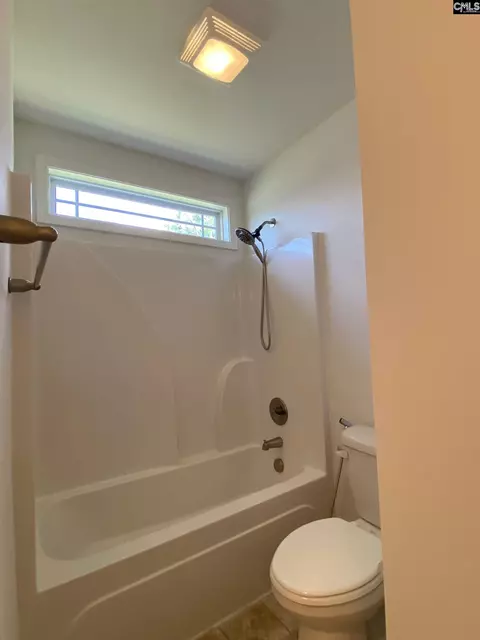 Bath - 9 Snowbird Ln, Elgin, SC 29045 photo 2 of 11