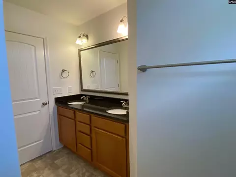 Bath - 9 Snowbird Ln, Elgin, SC 29045 photo 3 of 11