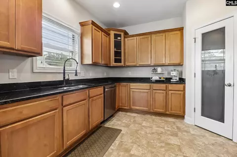 Kitchen - 9 Snowbird Ln, Elgin, SC 29045 photo 6 of 8