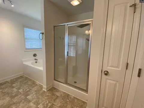 Bath - 9 Snowbird Ln, Elgin, SC 29045 photo 6 of 11