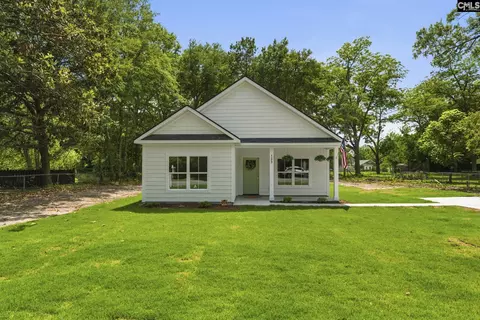 125 S East Ave, Leesville, SC 29070