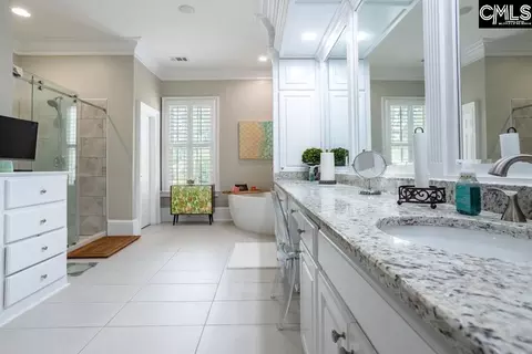 Bath - 305 Redbay Rd, Elgin, SC 29045 photo 5 of 5