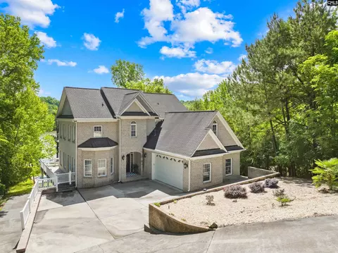 569 Living Waters Dr, Great Falls, SC 29055
