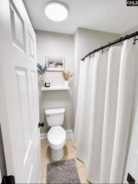 Bath - 3150 Oleander Dr, Sumter, SC 29154 photo 2 of 3