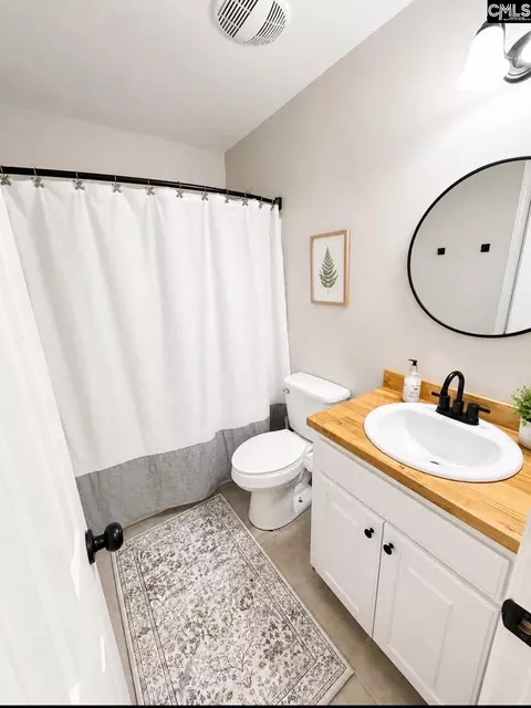 Bath - 3150 Oleander Dr, Sumter, SC 29154 photo 3 of 3