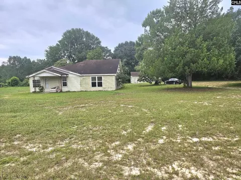 4412 Festival Trail Rd, Wagener, SC 29164