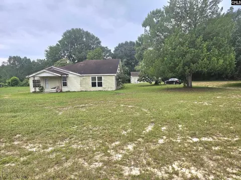 4412 Festival Trail Rd, Wagener, SC 29164