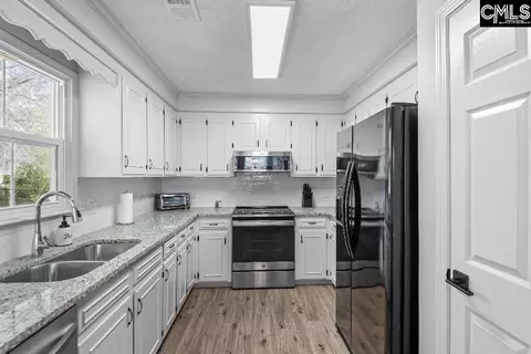 Kitchen - 208 Puller Ct, Lexington, SC 29072 photo 1 of 2