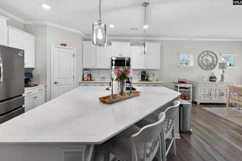 Kitchen - 401 Layup Cir, Elgin, SC 29045 photo 2 of 4