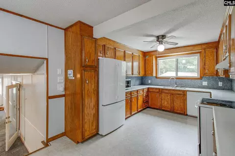 Kitchen - 140 Wayne Mccaw Rd, Irmo, SC 29063 photo 3 of 3