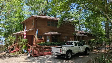 54 Windward Ln, Ridgeway, SC 29130
