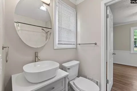 Bath - 1217 Hazel St, Cayce, SC 29033 photo 2 of 5