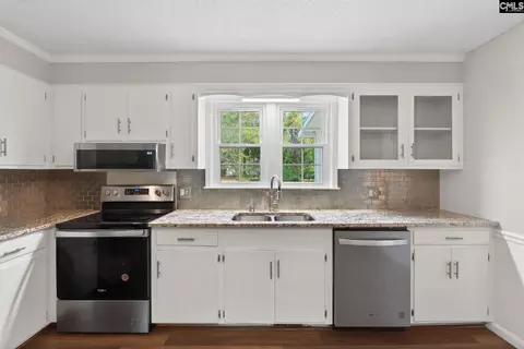 Kitchen - 1217 Hazel St, Cayce, SC 29033 photo 4 of 4