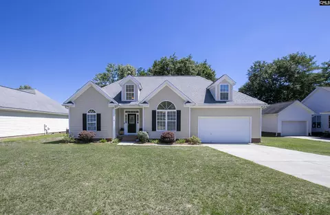 28 Heatherwood Dr, Lugoff, SC 29078