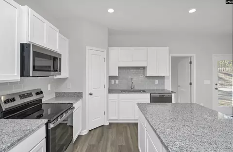 143 Middlesex Ct, Lugoff, SC 29078 photo 9