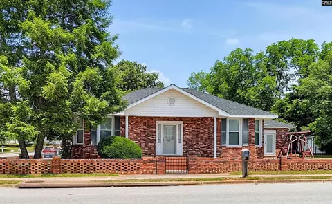116 W Moultrie St, Winnsboro, SC 29180