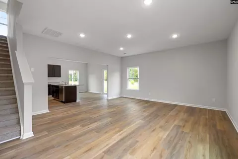 Living - 118 Middlesex Ct, Lugoff, SC 29078 photo 1 of 3