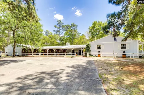 83 Foxwood Ln, Camden, SC 29020