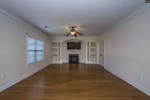 Living - 199 Rossmore Dr, Cayce, SC 29033 photo 6 of 7