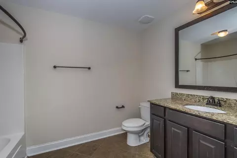 Bath - 199 Rossmore Dr, Cayce, SC 29033 photo 4 of 4