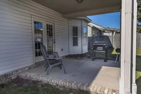 Exterior - 199 Rossmore Dr, Cayce, SC 29033 photo 4 of 6