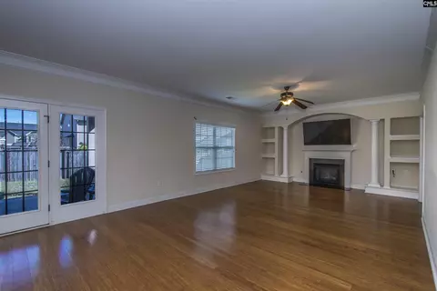 Living - 199 Rossmore Dr, Cayce, SC 29033 photo 5 of 7