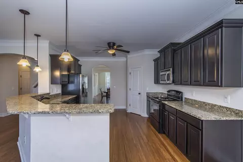 Kitchen - 199 Rossmore Dr, Cayce, SC 29033 photo 2 of 5