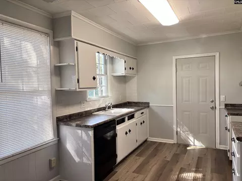 Kitchen - 5225 Two Notch Rd, Columbia, SC 29204 photo 2 of 3