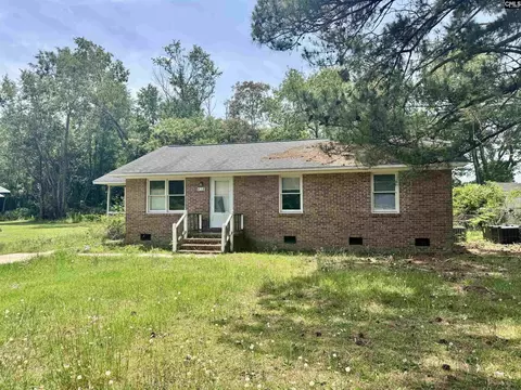 418 Magnolia Dr, Bishopville, SC 29010