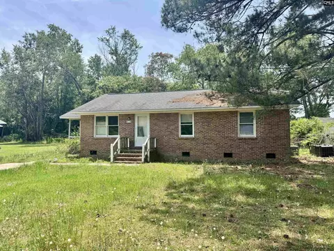 418 Magnolia Dr, Bishopville, SC 29010