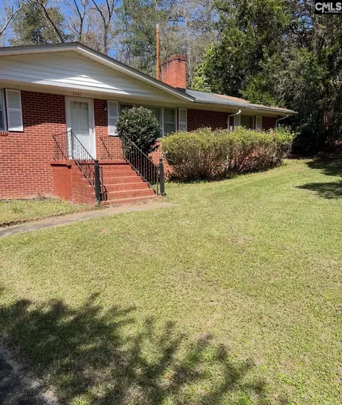 2415 Oak Ln, Camden, SC 29020