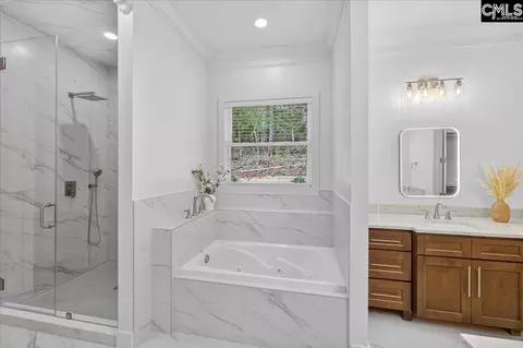 Bath - 704 Harbor View Dr, Prosperity, SC 29127 photo 2 of 4