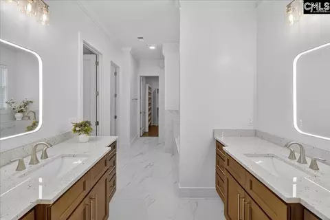 Bath - 704 Harbor View Dr, Prosperity, SC 29127 photo 1 of 4