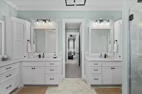 Bath - 609 Shore Rd, Gilbert, SC 29054 photo 1 of 8