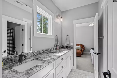 Bath - 609 Shore Rd, Gilbert, SC 29054 photo 6 of 8