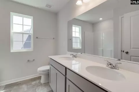 Bath - 6014 Edgemont Ct, Elgin, SC 29045 photo 3 of 3