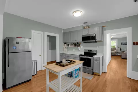 Kitchen - 326 Lyles St, Cayce, SC 29033 photo 2 of 2