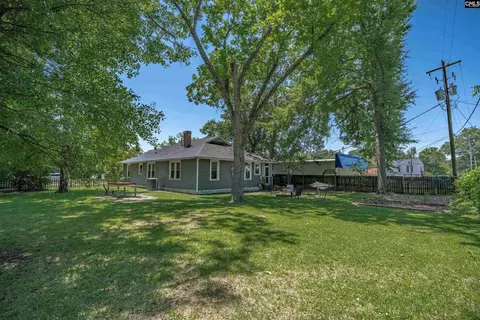 Exterior - 326 Lyles St, Cayce, SC 29033 photo 5 of 5
