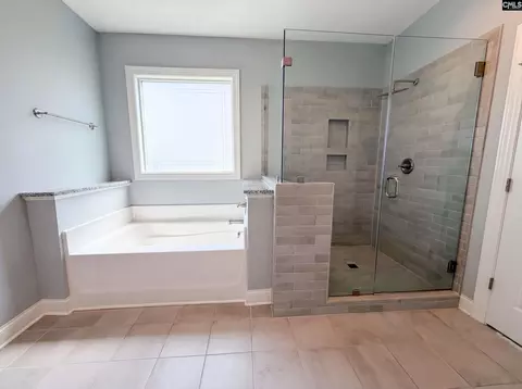 Bath - 209 Lacecap Rd, Elgin, SC 29045 photo 2 of 5