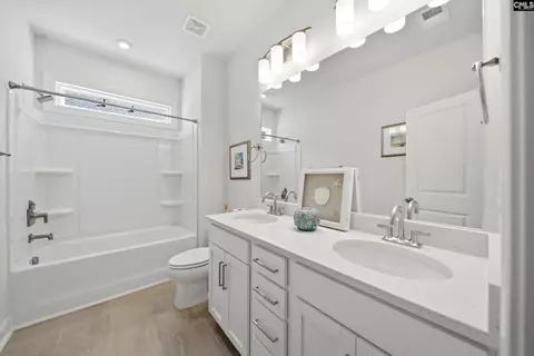 Bath - 514 Wild Ginger Loop, Irmo, SC 29063 photo 5 of 5