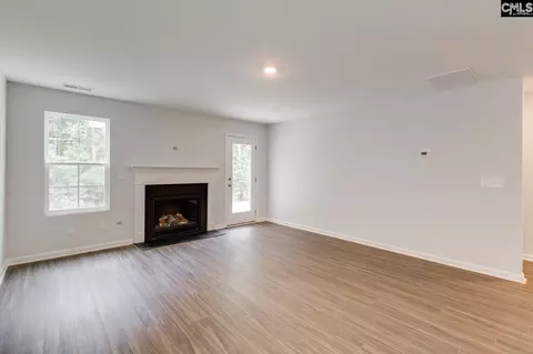 Living - 6011 Edgemont Ct, Elgin, SC 29045 photo 3 of 5