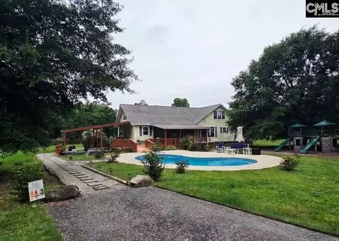 1366 Old Golf Course Rd, Batesburg, SC 29006